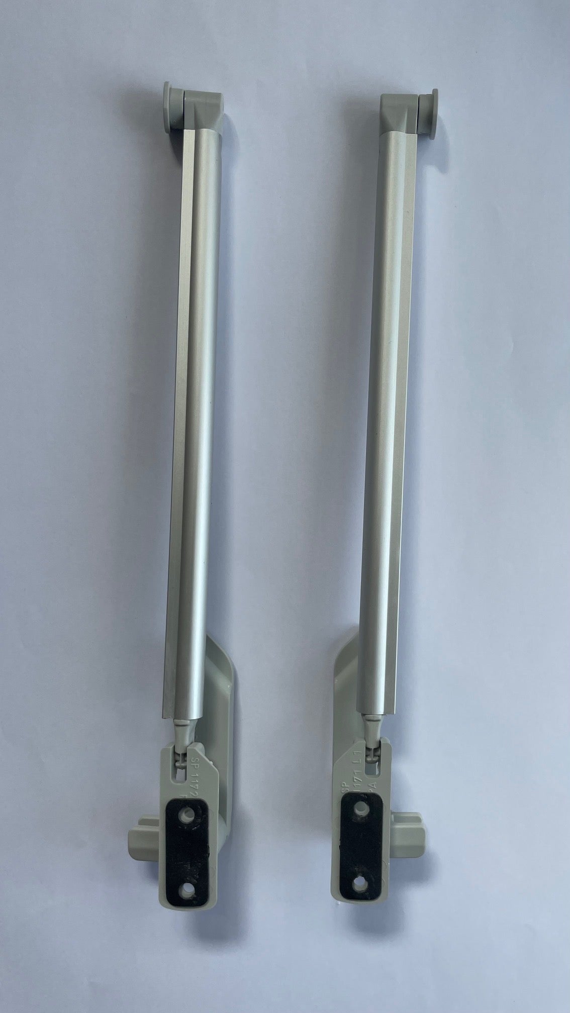 Fenster Aufsteller für NW500 Seitz S 6 Halter Aussteller Paar 208f077 NEU