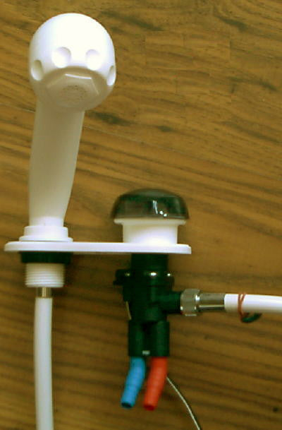 Wasserhahn UT Mischer k/w,Keller,Dusche Brause ausziehbar cremeweiß 71360p NEU