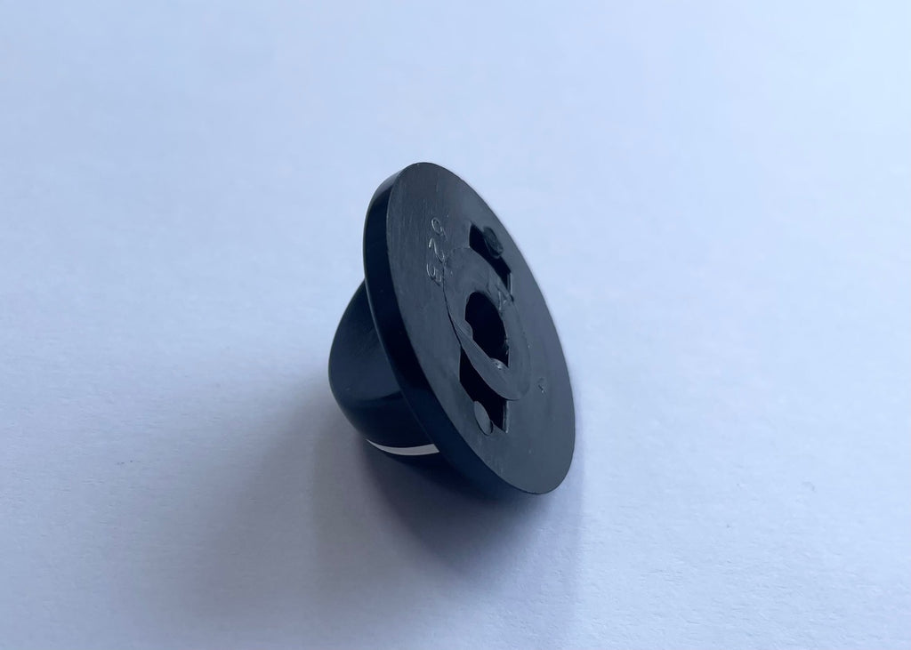 Knopf für Kocher Can Gaskocher Drehknopf 32mm schwarz Herd E7105r NEU