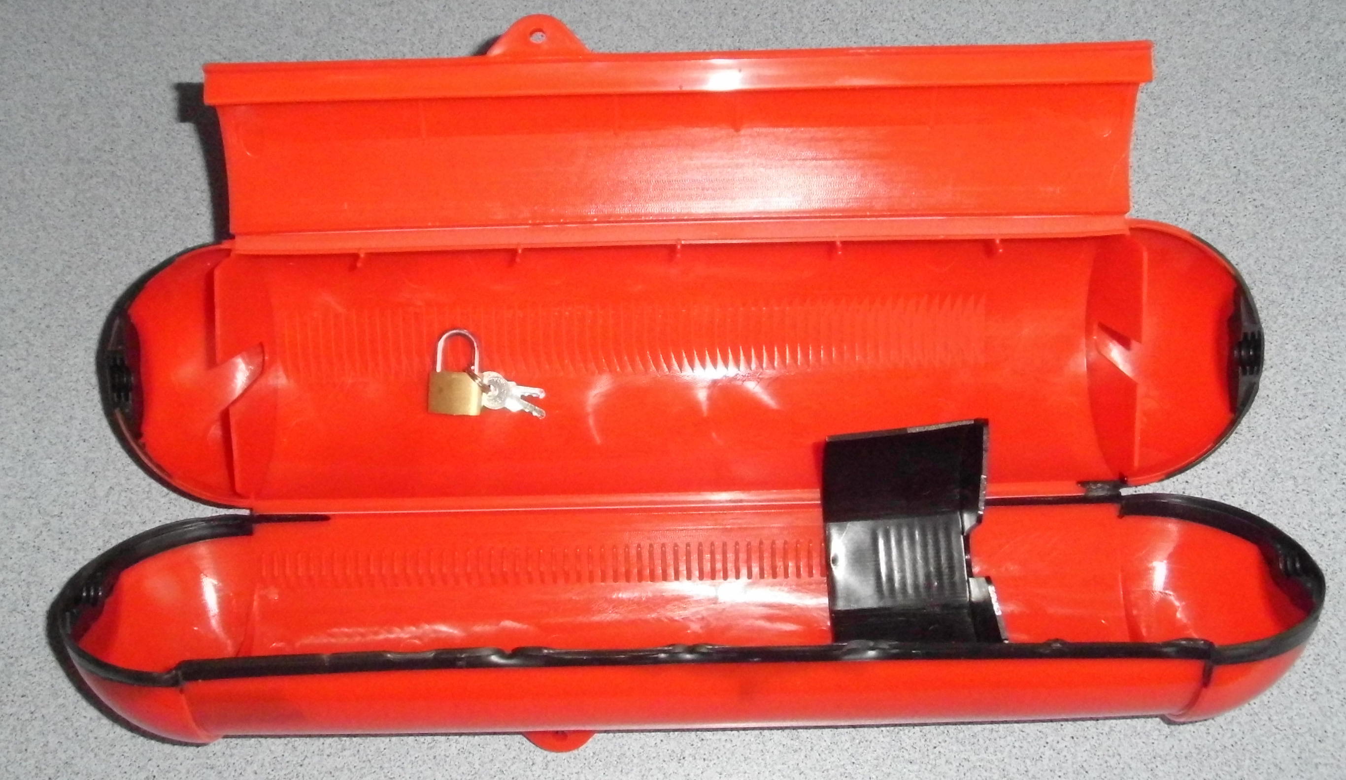 Sicherheitsbox f. CEE Kabel Box ROT Dichtung Steckerschutz Schloss 321f039-1 NEU