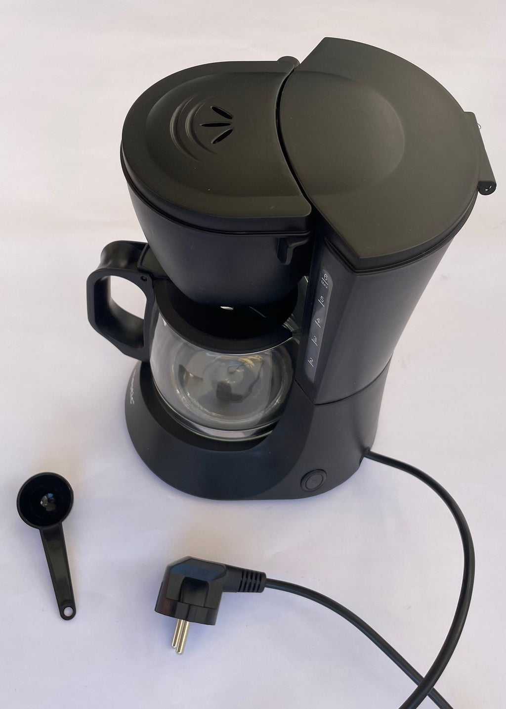 Kaffeemaschine 6 Tassen 230 Volt 600 Watt mestic Coffee machine 81633p NEU