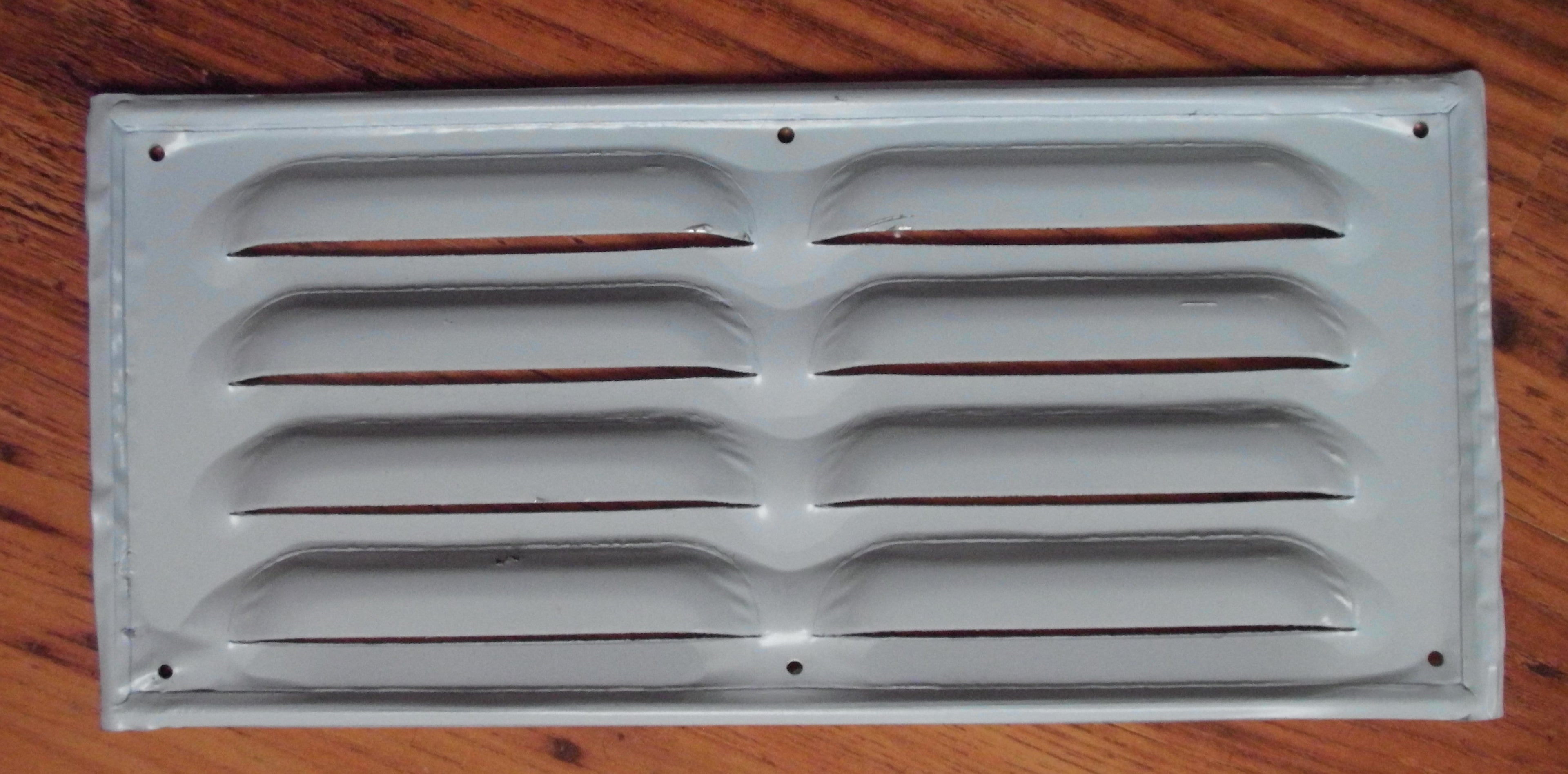 Kiemenblech Lüftungsgitter Alu 255 x 115mm Blech mit 4 Reihen 109420b6 NEU