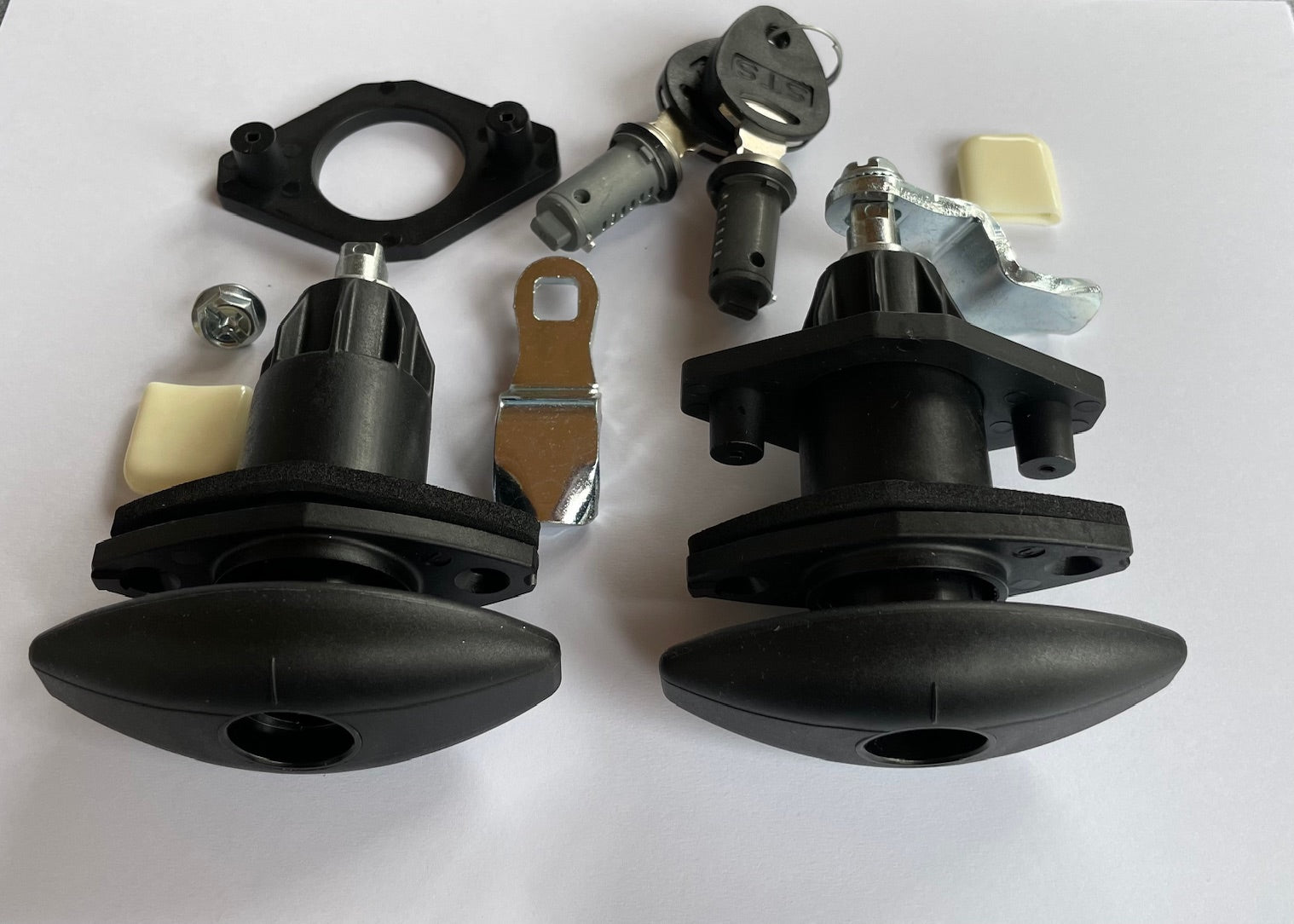 Klappenschloss Paar Ellipse Klein SCHWARZ Drehspann Türschloss mit 2 ident. Zylinder und 2 Schlüssel STS 215f212-1+102730bs NEU