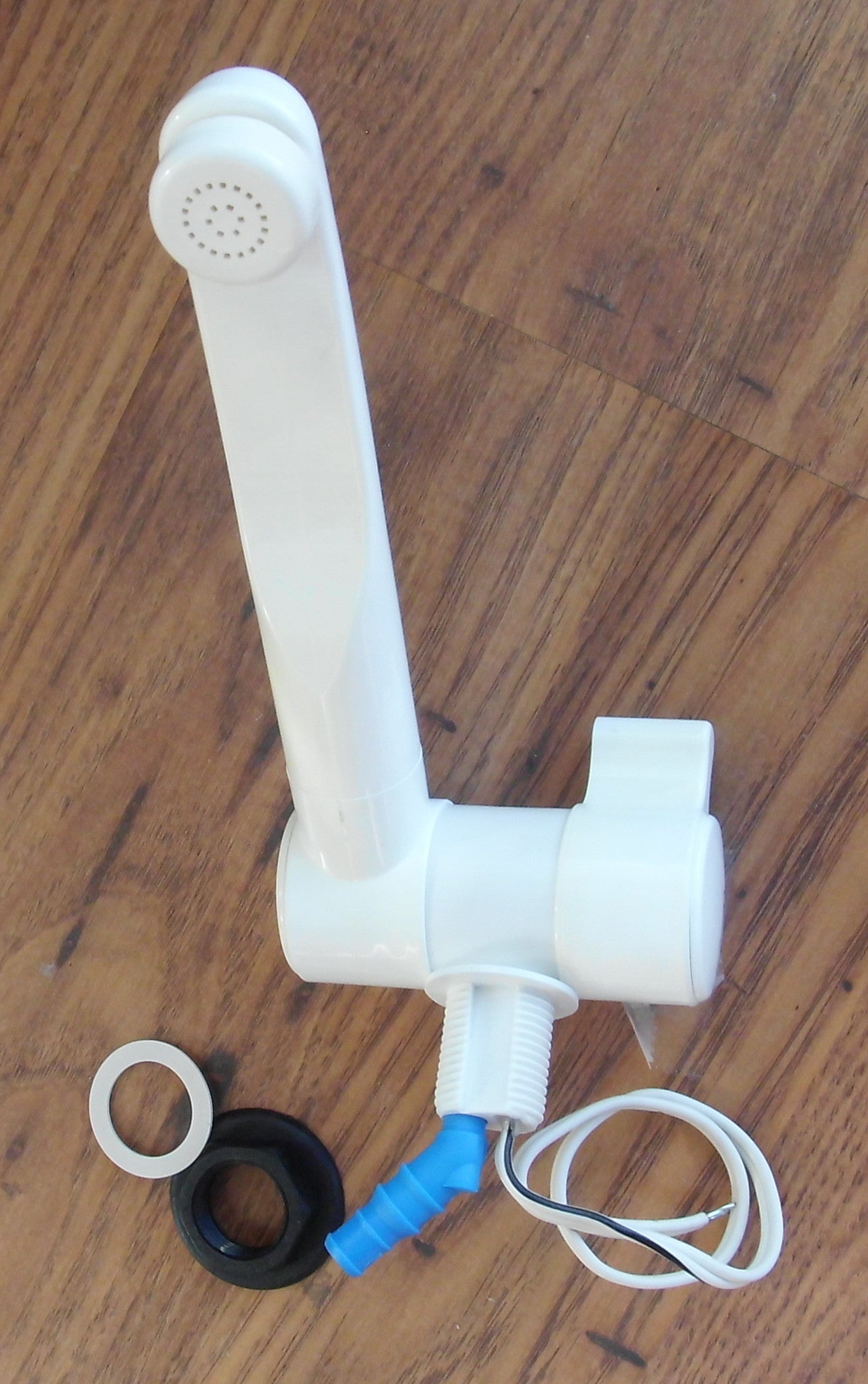 Wasserhahn 12 V Comet Mikroschalter kalt LONDON weiß 70880m NEU