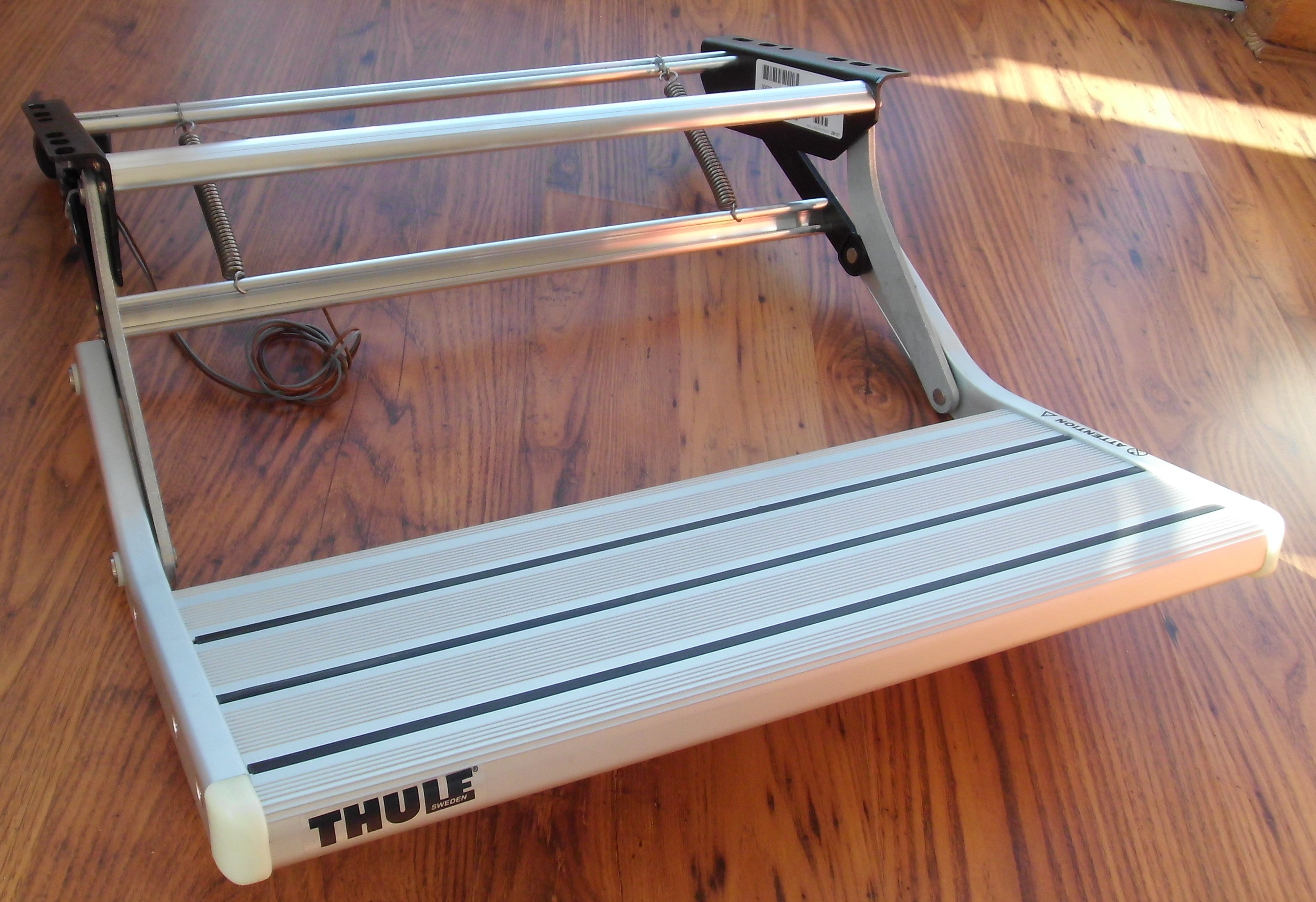 Trittstufe Thule Omnistor Omni Step V10 manuell 550 Alu 89371f NEU