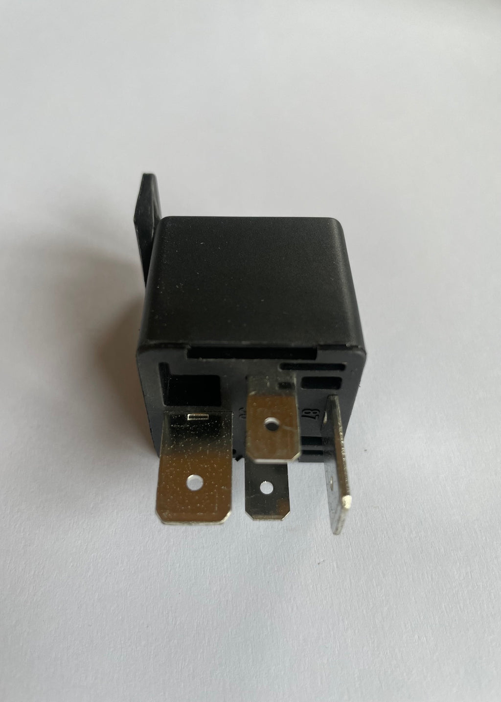 Trennrelais für 24 Volt 70 A Kühlschrank Relais LKW FRC3A 81204r NEU