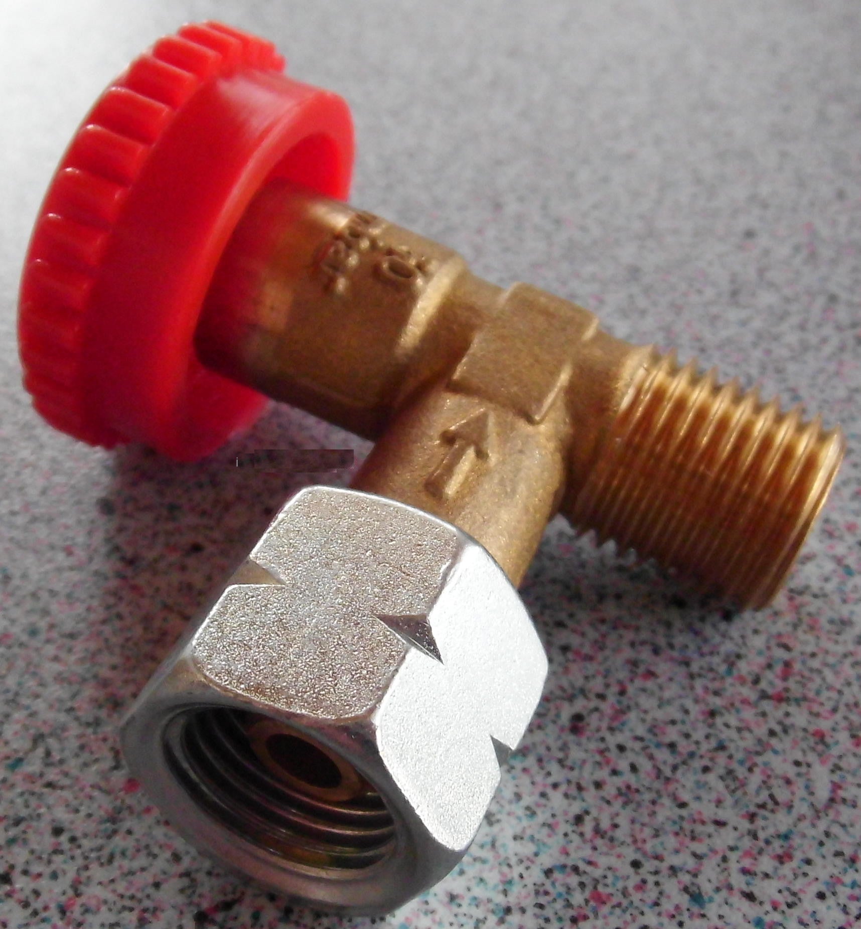 Abzweigventil 90° Ventil Abzweig Gas Gashahn 1er Regulierventil 310f800 NEU