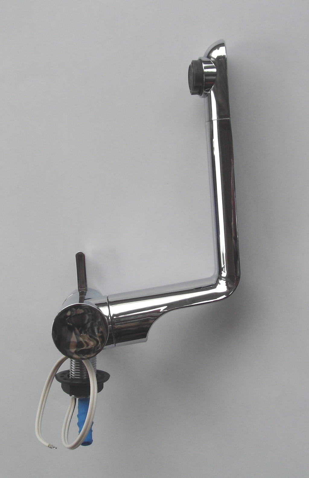 Wasserhahn kalt 360°schwenkbar und auf/ab Arona von Comet Wohnmobil 300f614-1 NEU