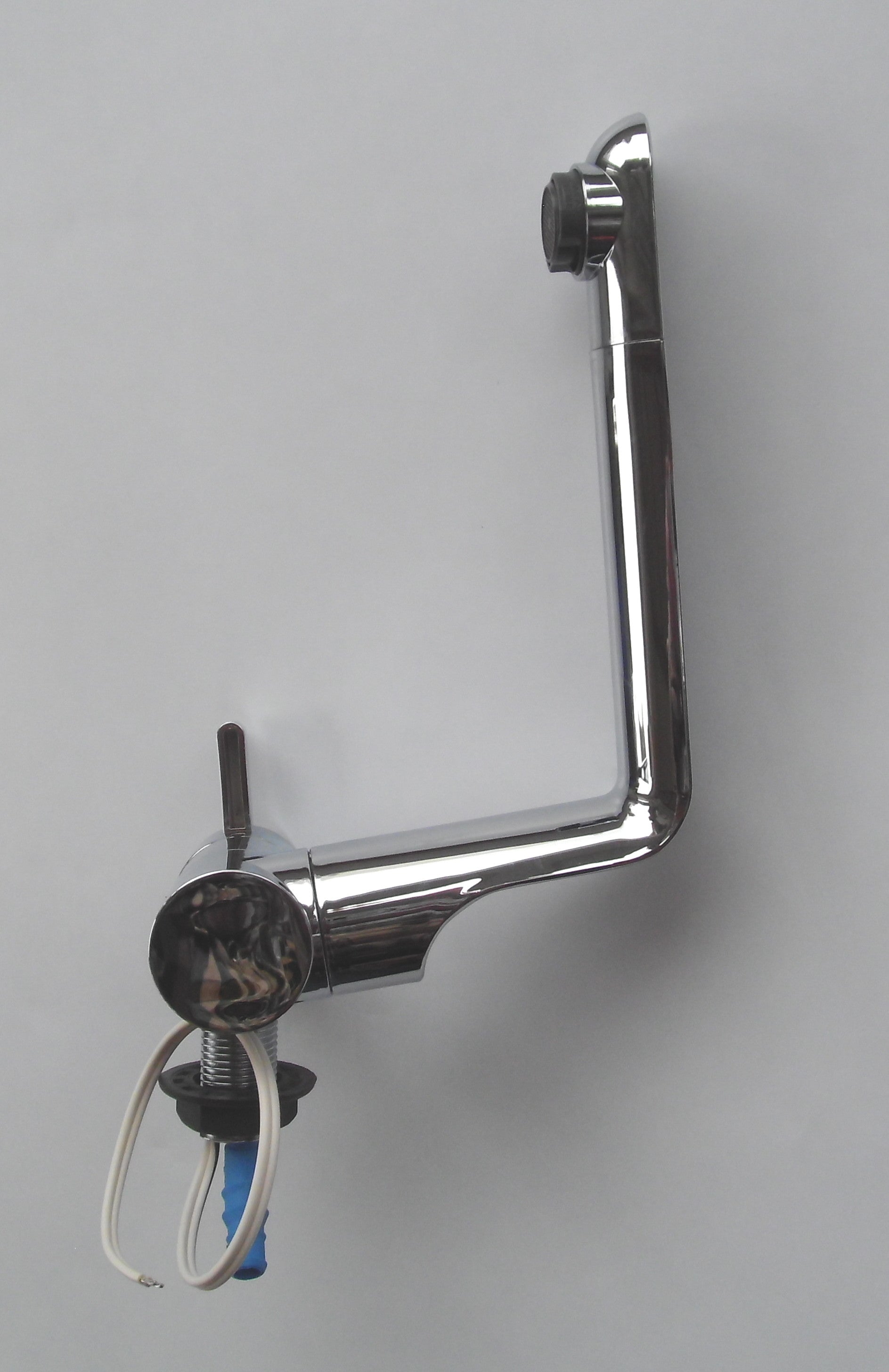 Wasserhahn kalt 360°schwenkbar und auf/ab Arona von Comet Wohnmobil 300f614-1 NEU