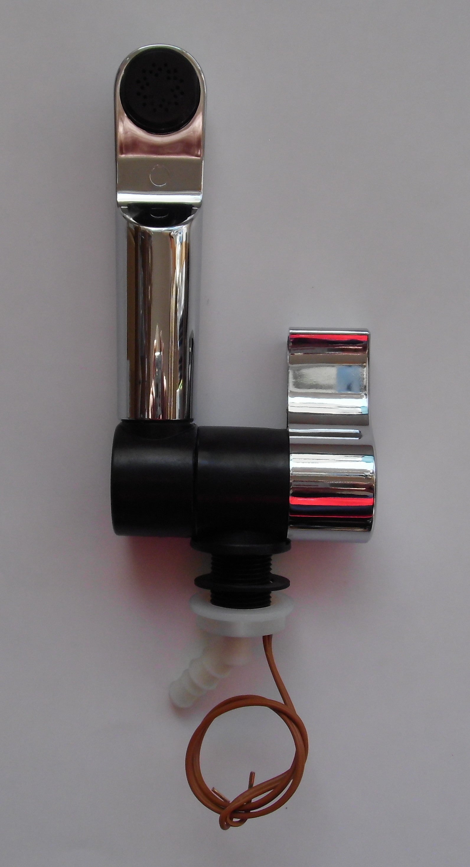 Wasserhahn Reich Style 2002 kurz kalt 12V Microschalter chrom/schwarz 70260m NEU