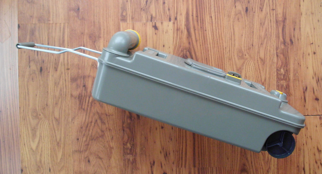 Thetford Fresh-Up-Set C2 Links Cassette Tank mit Räder Angebot  130441Lg NEU