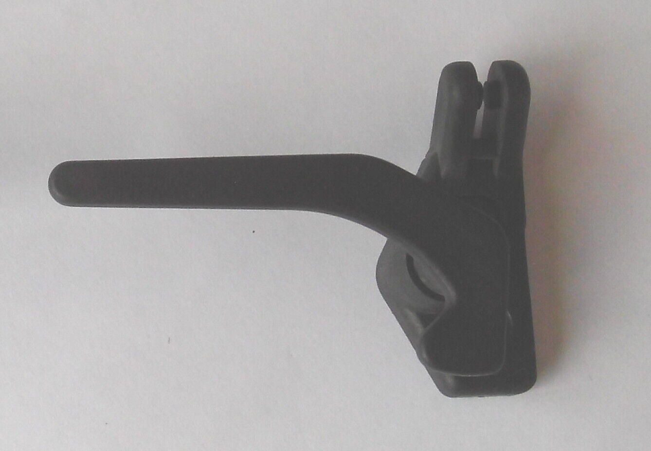 Verschluss Riegel rechts SCHRAUBEN f. div. Fenster Aus/ Aufsteller 208f043-R NEU