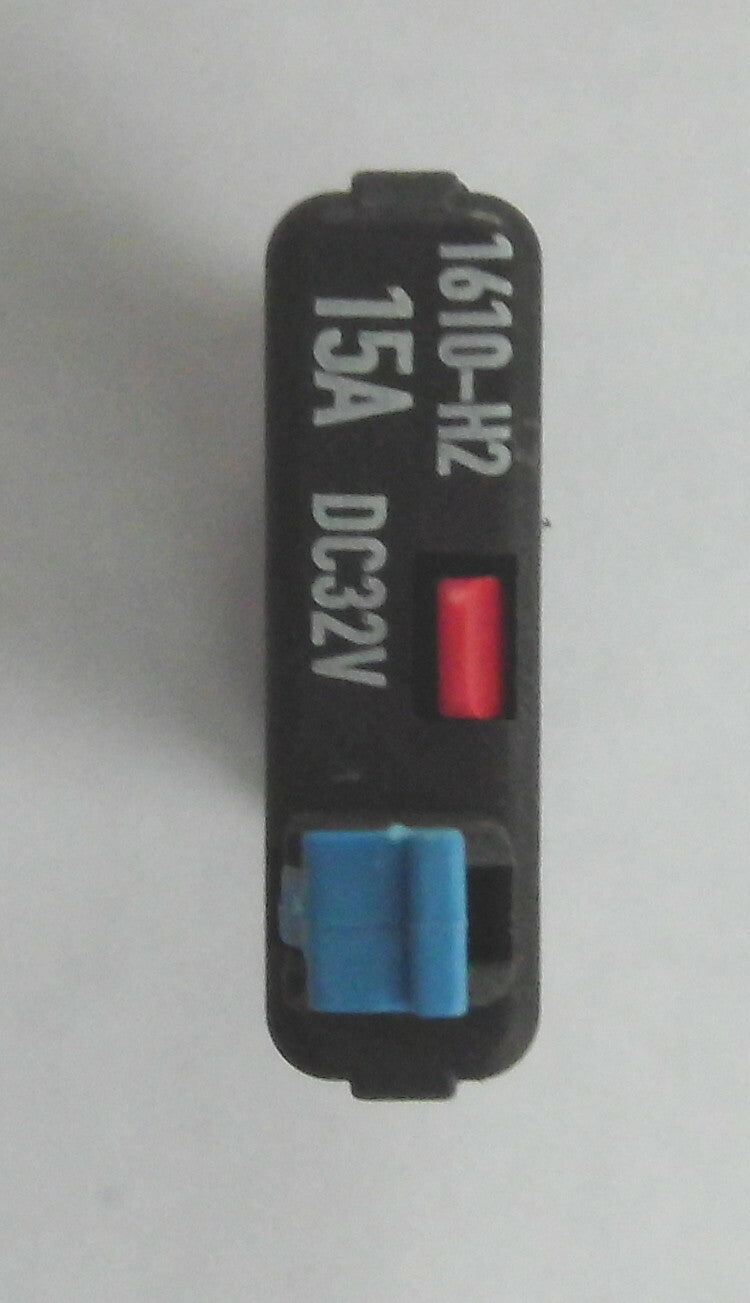 Sicherung 15 A Sicherungsautomat KFZ Flachstecksicherung 322f247-1 NEU