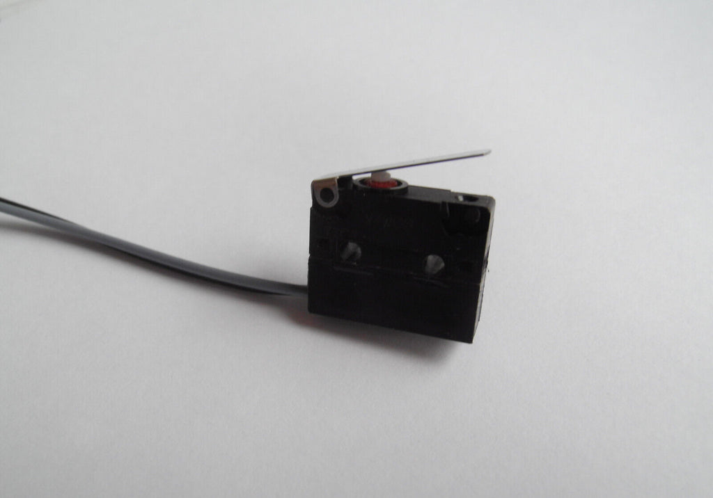 Micro Schalter mit Bügel, für 12 V für Reich Wassehähne im Wohnmobil 124680b NEU