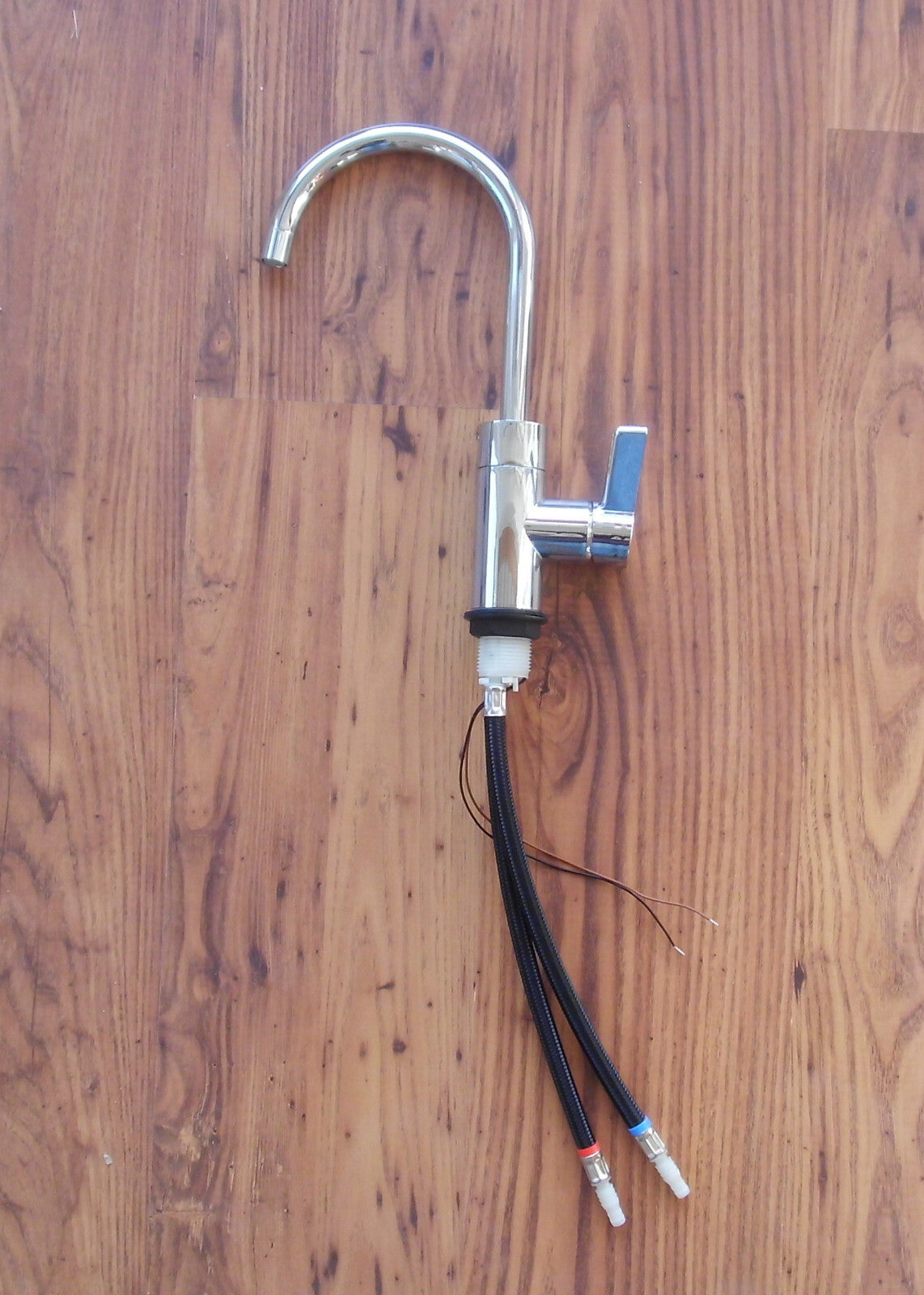 Wasserhahn Einhebelmischer 360° schwenkb. Lucca v. Comet Wohnmobil 300f612-1 NEU