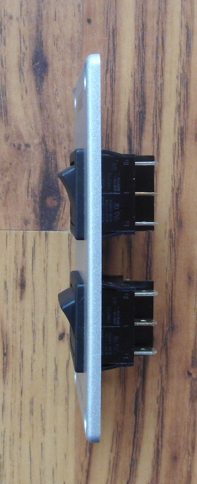Schalter 2er Panel silber, Votronic für 12 V  801304r NEU