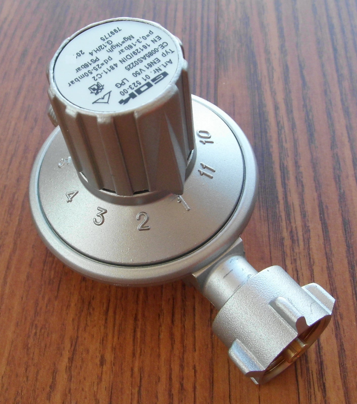Gas Niederdruck Regler 25-50mbar Gasregler 11 Stufen  310f708-1 NEU