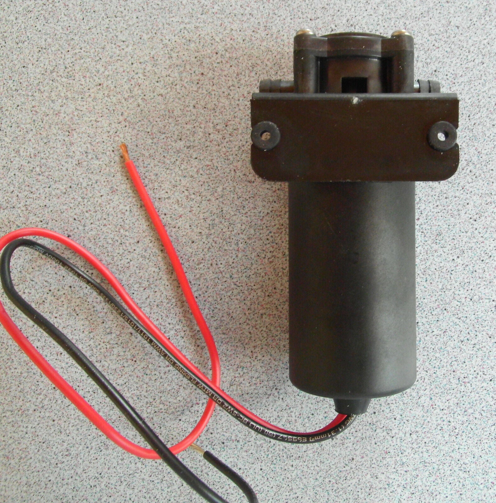 Shurflo Nautilus Wasserpumpe Schwenkpumpe 12 V für Boot Pumpe 4 L  70365p NEU