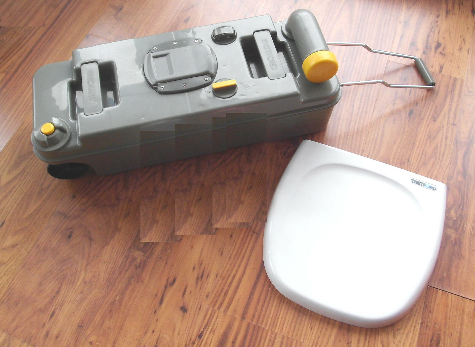 Thetford Fresh-Up-Set C2 Rechts Cassette Tank mit Räder  301f958 NEU