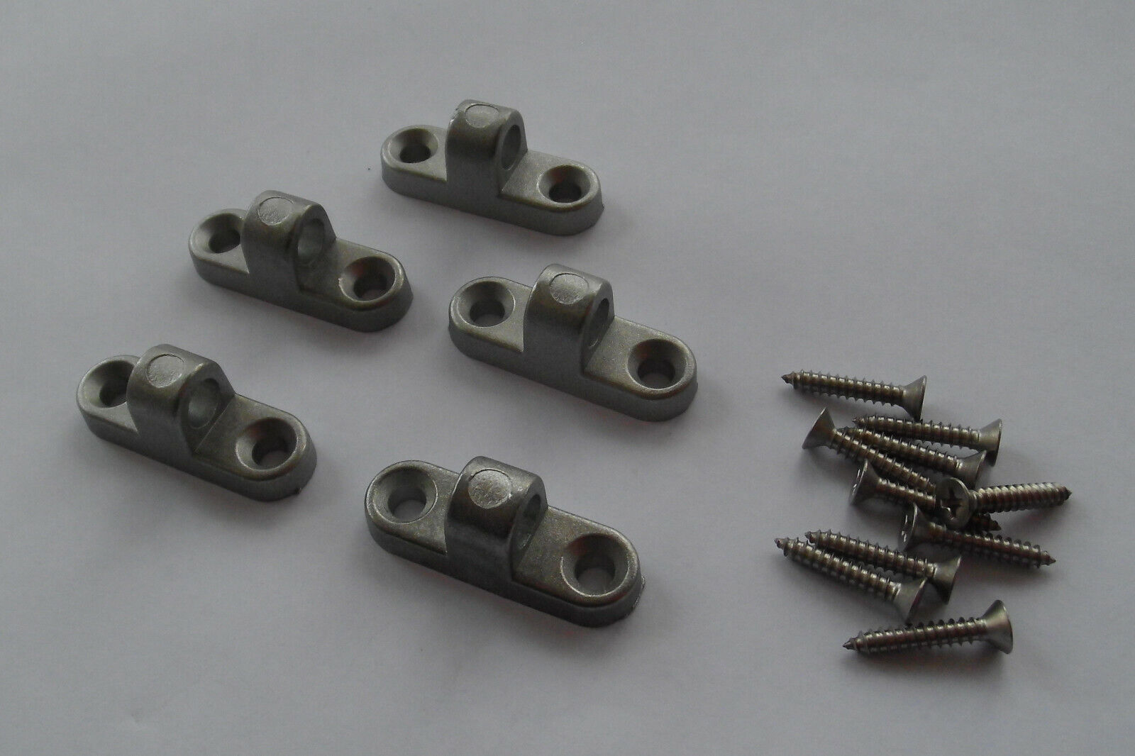 Wandöse 5 St. ≙2,98€/St. Metall mit Schrauben Öse senkrechte Montage 250490b NEU