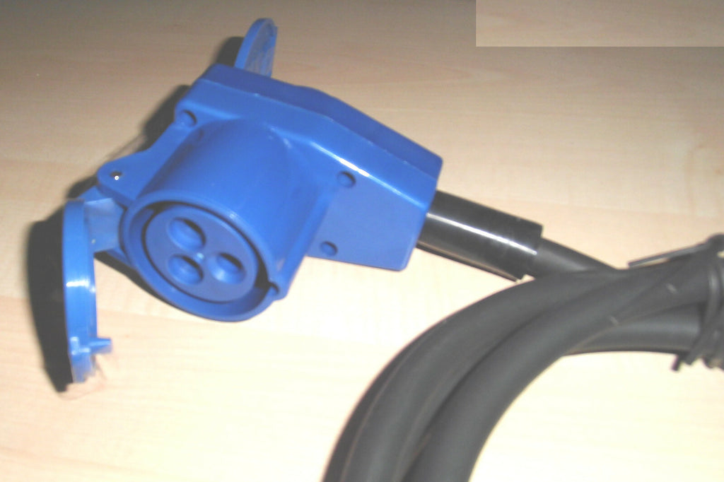Adapterleitung Adapter Kabel CEE Winkel Kupplung Schuko Adapterkabel 82020r NEU