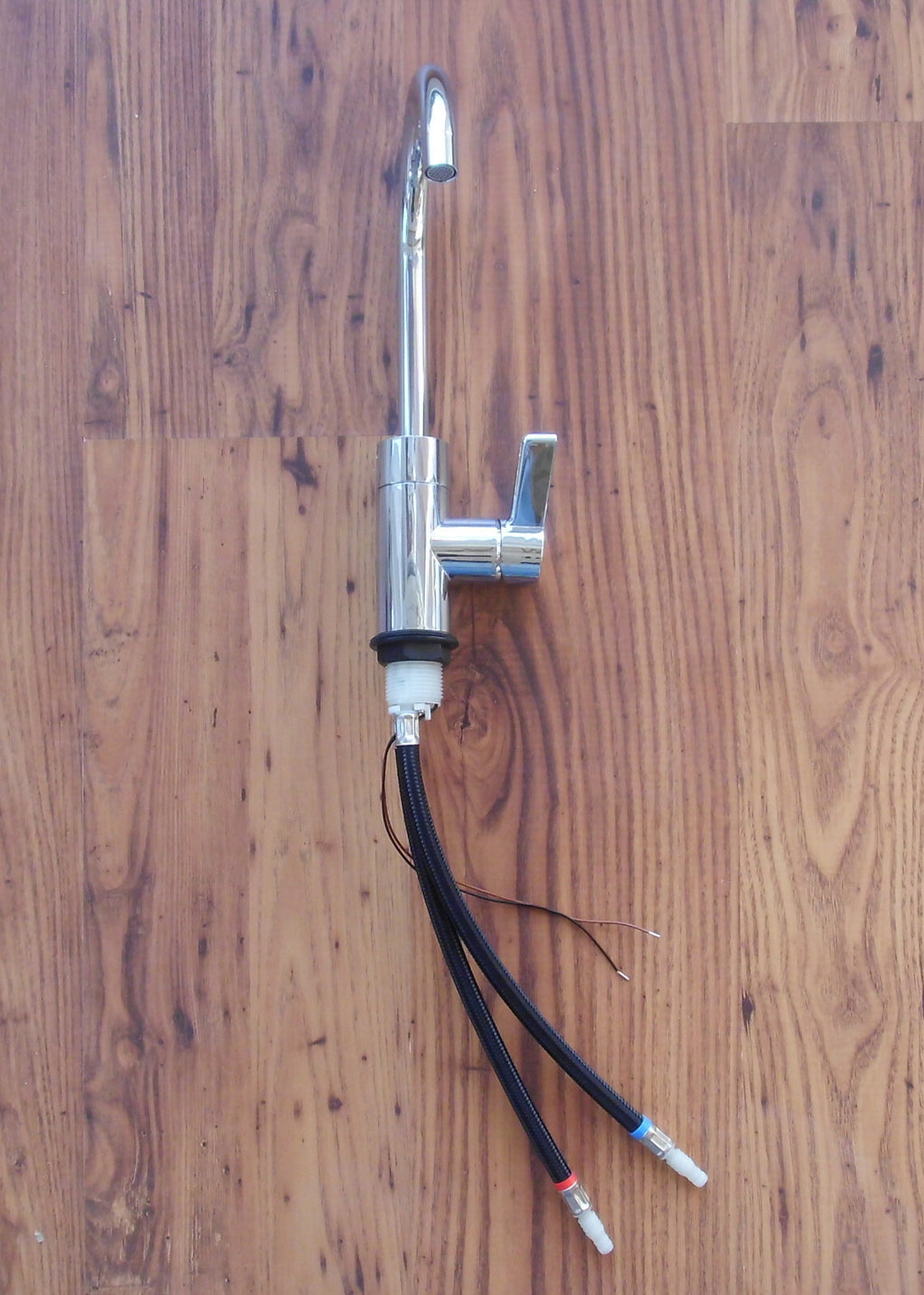 Wasserhahn Einhebelmischer 360° schwenkb. Lucca v. Comet Wohnmobil 300f612-1 NEU