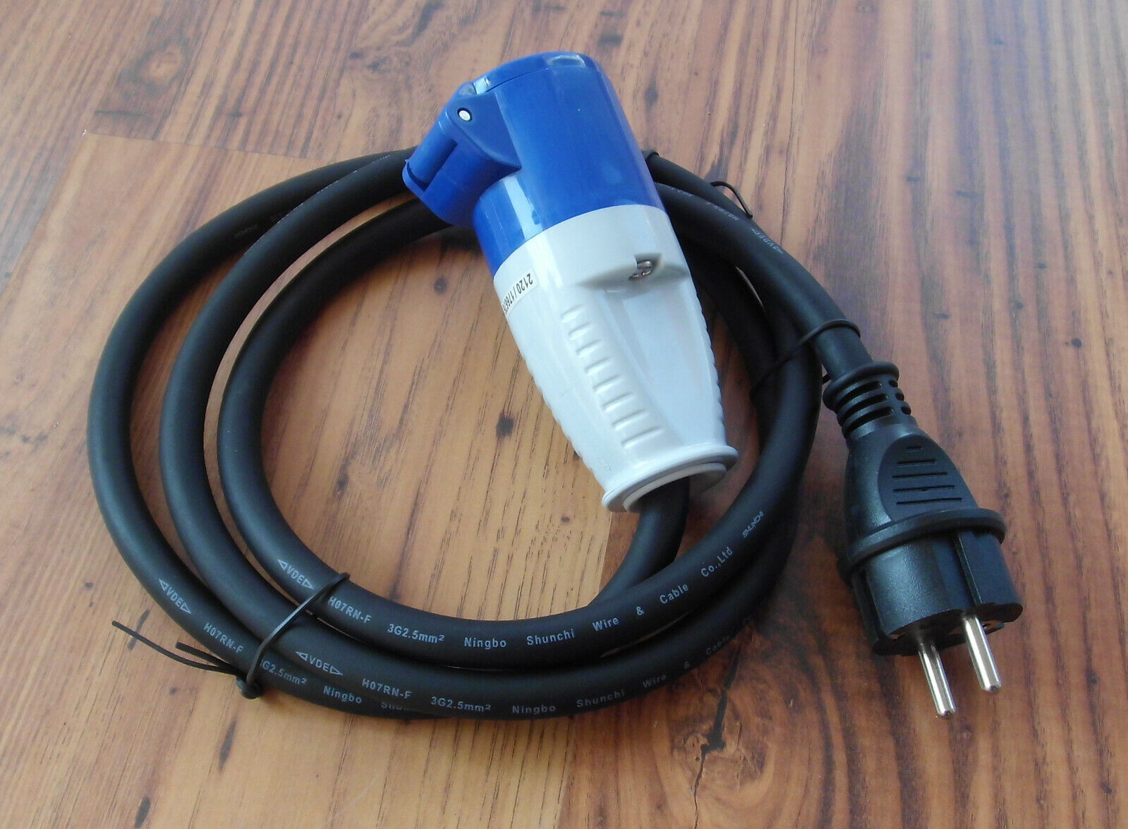 Adapterleitung Adapter Kabel CEE Kupplung Adapterkabel 1,5m 82021r  NEU